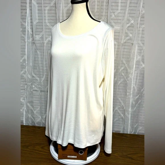 A New Day XX L White 24”long sleeve 58% cotton shirt w/scooped neck 26”L 20” p2p - Picture 3 of 7